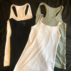 🎁✈️😊Tank Top Bundle - Black, White, & Sage